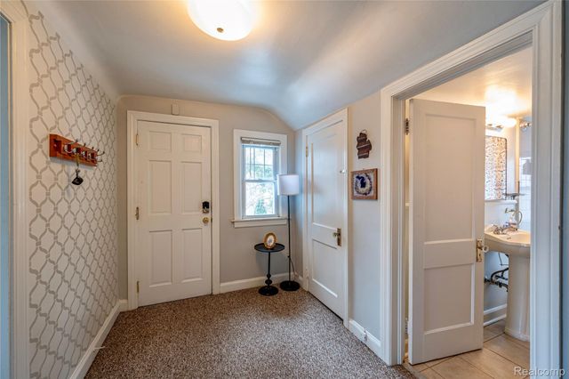 1226 E 6th Street, Royal Oak, MI 48067