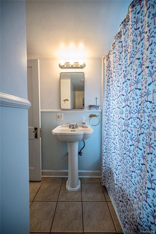 1226 E 6th Street, Royal Oak, MI 48067