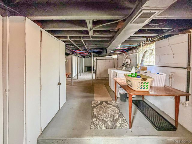 1226 E 6th Street, Royal Oak, MI 48067