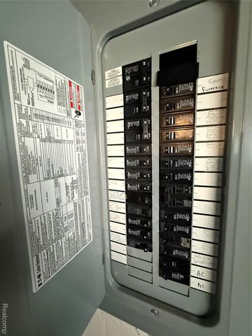 1226 E 6th Street, Royal Oak, MI 48067