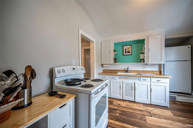 1226 E 6th Street, Royal Oak, MI 48067