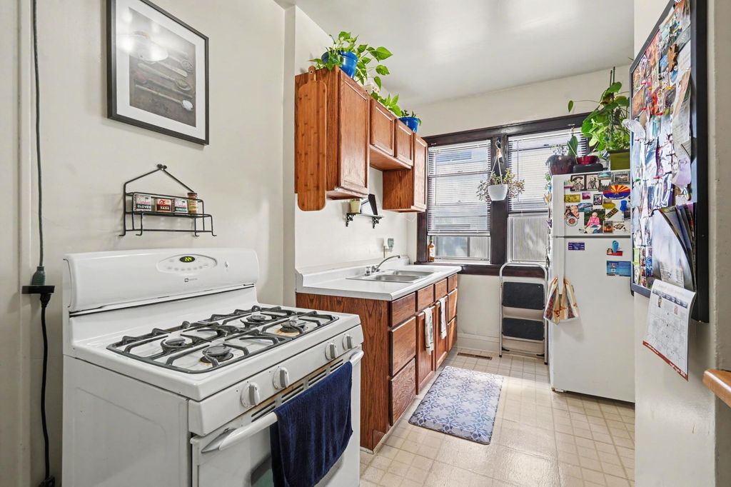 2720 Grand Avenue S, Minneapolis, MN 55408 — photo 2