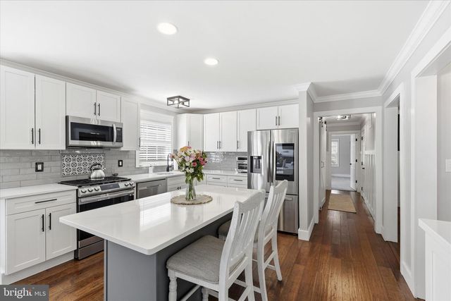 176 WARREN GROVE RD, Barnegat, NJ 08005