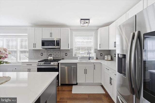 176 WARREN GROVE RD, Barnegat, NJ 08005