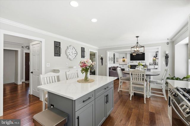 176 WARREN GROVE RD, Barnegat, NJ 08005