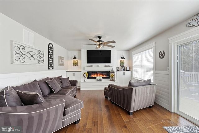176 WARREN GROVE RD, Barnegat, NJ 08005