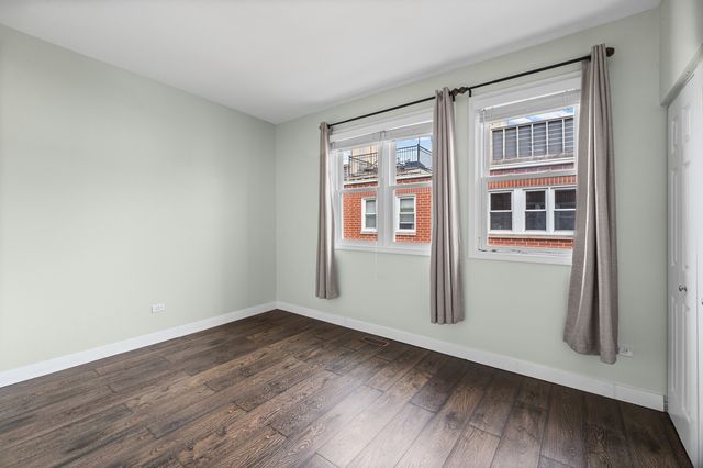 1835 W Oakdale Avenue C, Chicago, IL 60657