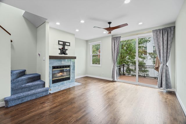 1835 W Oakdale Avenue C, Chicago, IL 60657