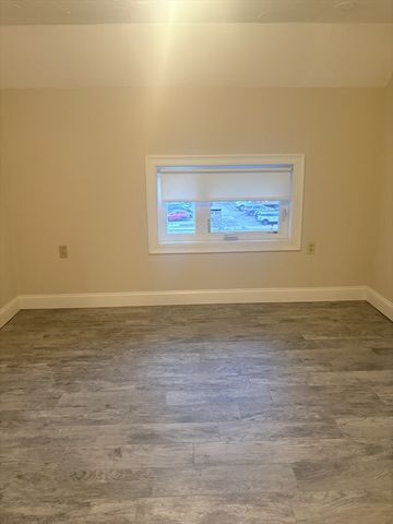 86 Maple Street 1, Waltham, MA 02453