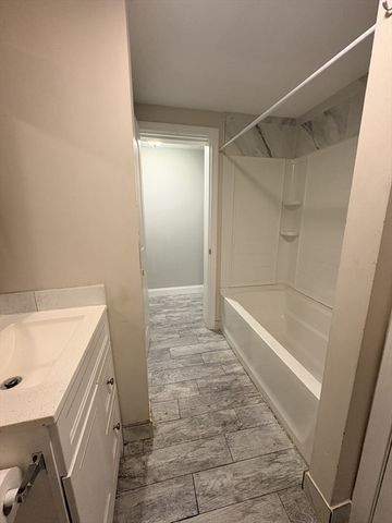 86 Maple Street 1, Waltham, MA 02453
