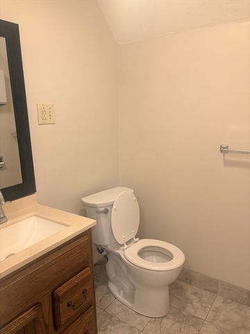 86 Maple Street 1, Waltham, MA 02453