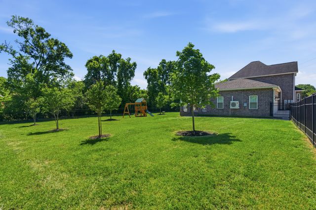 239 Grandview Cir, Gallatin, TN 37066