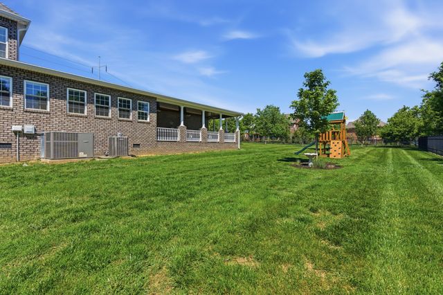 239 Grandview Cir, Gallatin, TN 37066