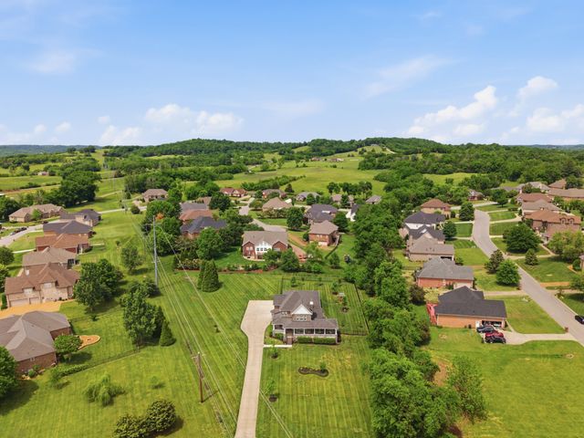 239 Grandview Cir, Gallatin, TN 37066