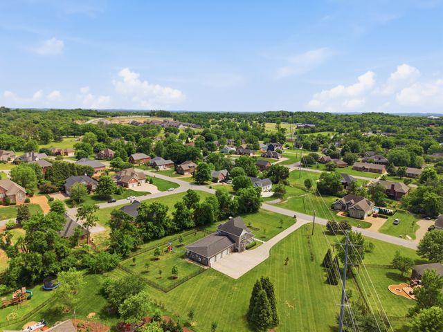 239 Grandview Cir, Gallatin, TN 37066