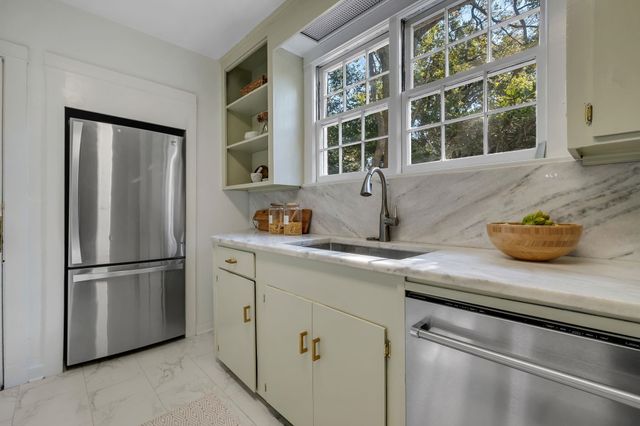 2007 Dellwood Drive, Tallahassee, FL 32303