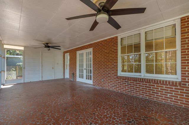 2007 Dellwood Drive, Tallahassee, FL 32303