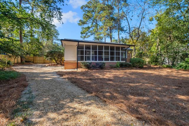 2007 Dellwood Drive, Tallahassee, FL 32303