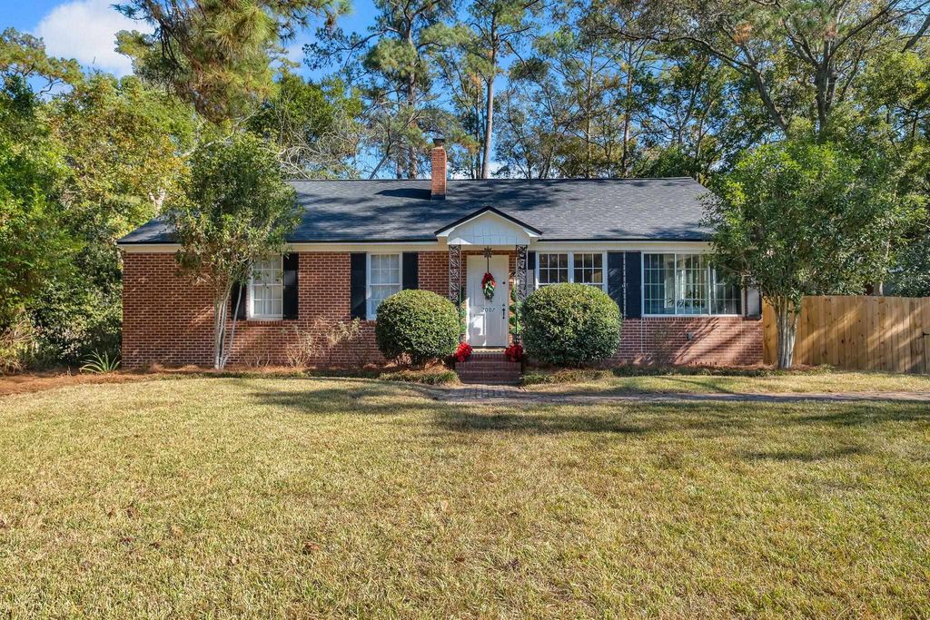 2007 Dellwood Drive, Tallahassee, FL 32303