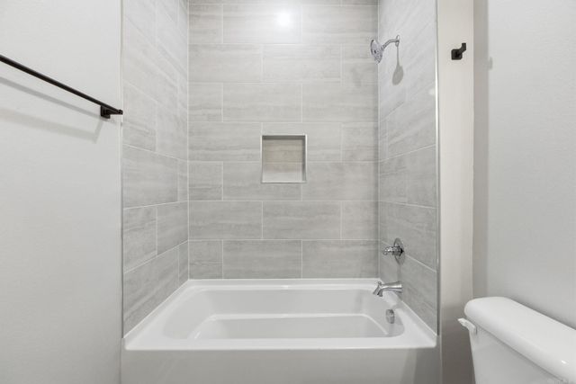 31 Walnut Valley Drive, Little Rock, AR 72211