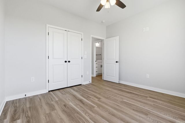 31 Walnut Valley Drive, Little Rock, AR 72211