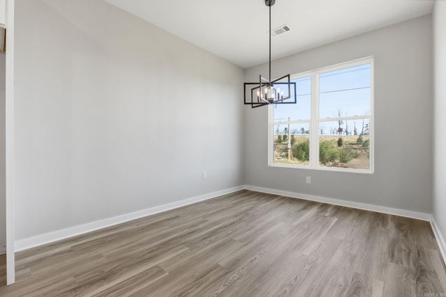 31 Walnut Valley Drive, Little Rock, AR 72211