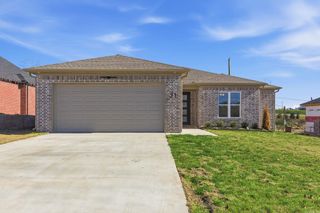 31 Walnut Valley Drive, Little Rock, AR 72211