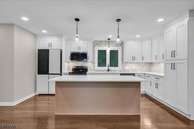 126 12Th St, Franklin Twp., NJ 08873
