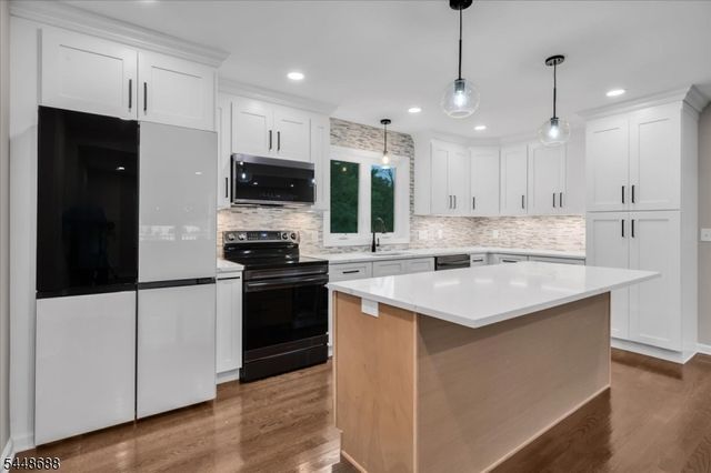 126 12Th St, Franklin Twp., NJ 08873