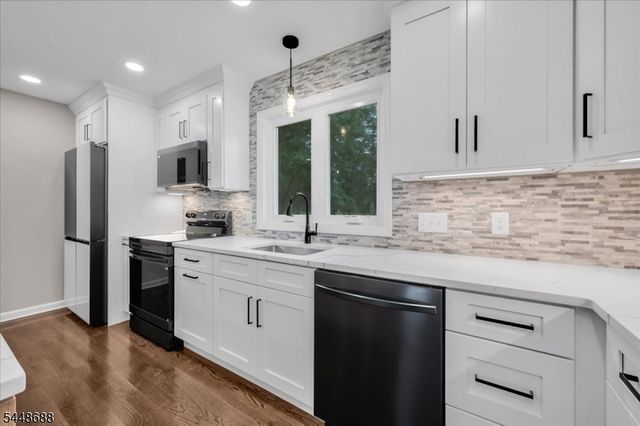 126 12Th St, Franklin Twp., NJ 08873