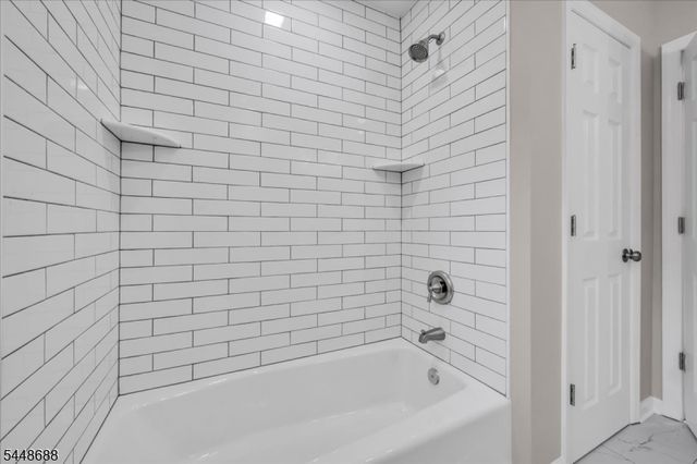 126 12Th St, Franklin Twp., NJ 08873