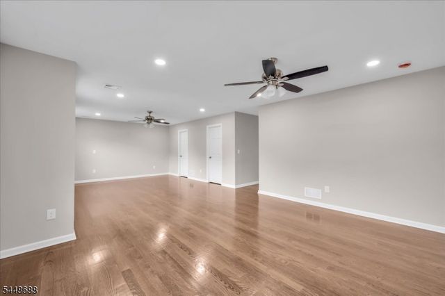 126 12Th St, Franklin Twp., NJ 08873
