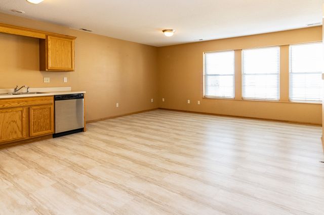 1158 SE Village View Lane, Ankeny, IA 50021