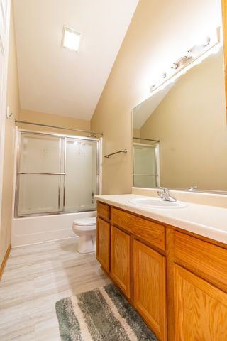 1158 SE Village View Lane, Ankeny, IA 50021