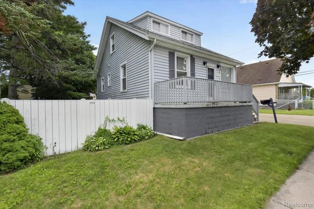1871 7th Street, Wyandotte, MI 48192