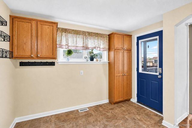 1871 7th Street, Wyandotte, MI 48192