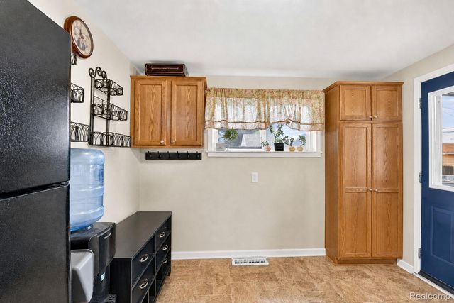 1871 7th Street, Wyandotte, MI 48192