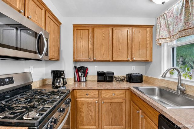 1871 7th Street, Wyandotte, MI 48192