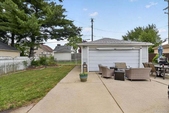 1871 7th Street, Wyandotte, MI 48192