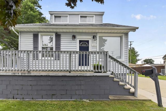 1871 7th Street, Wyandotte, MI 48192