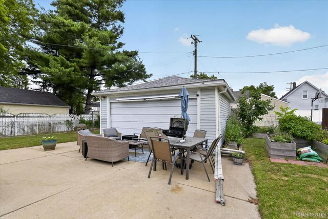 1871 7th Street, Wyandotte, MI 48192