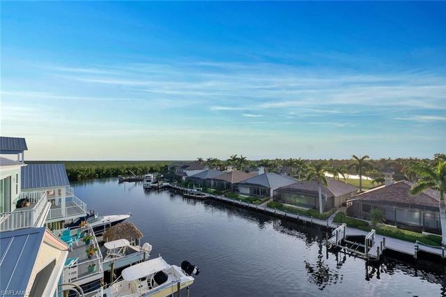 5870 Shell Cove DR, Cape Coral, FL 33914