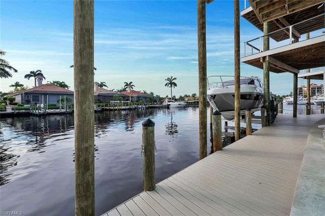 5870 Shell Cove DR, Cape Coral, FL 33914