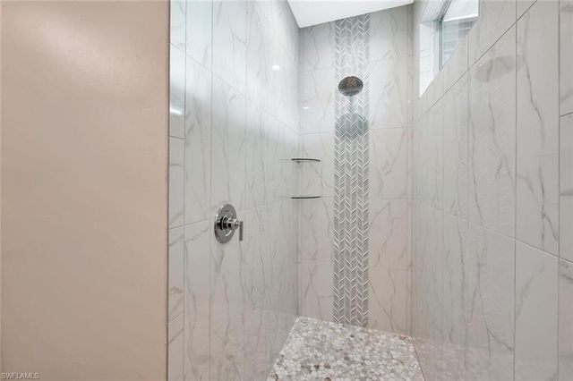 5870 Shell Cove DR, Cape Coral, FL 33914