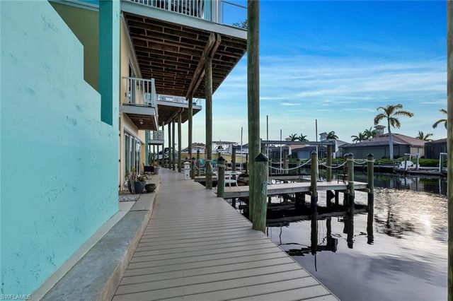 5870 Shell Cove DR, Cape Coral, FL 33914