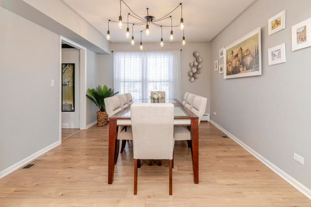 434 Gaylin Court, Bensenville, IL 60106