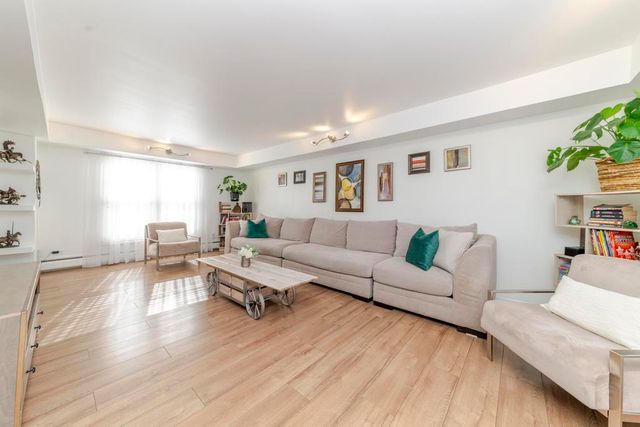 434 Gaylin Court, Bensenville, IL 60106