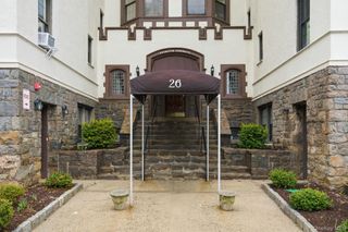 26 W Pondfield Road #4F, Bronxville, NY 10708