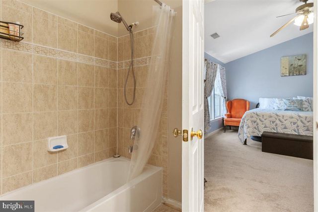 9426 MORNING WALK DR, Hagerstown, MD 21740