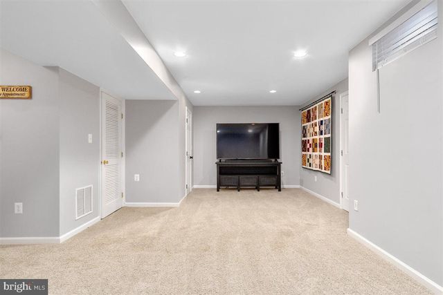 9426 MORNING WALK DR, Hagerstown, MD 21740